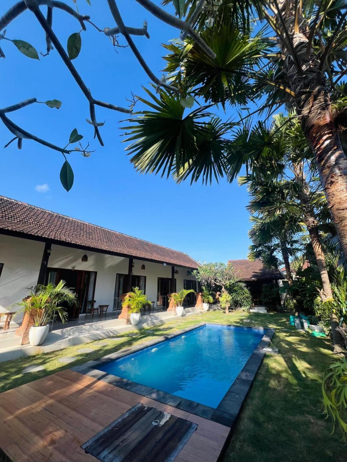 Wiryaroja Guest House チャングー エクステリア 写真