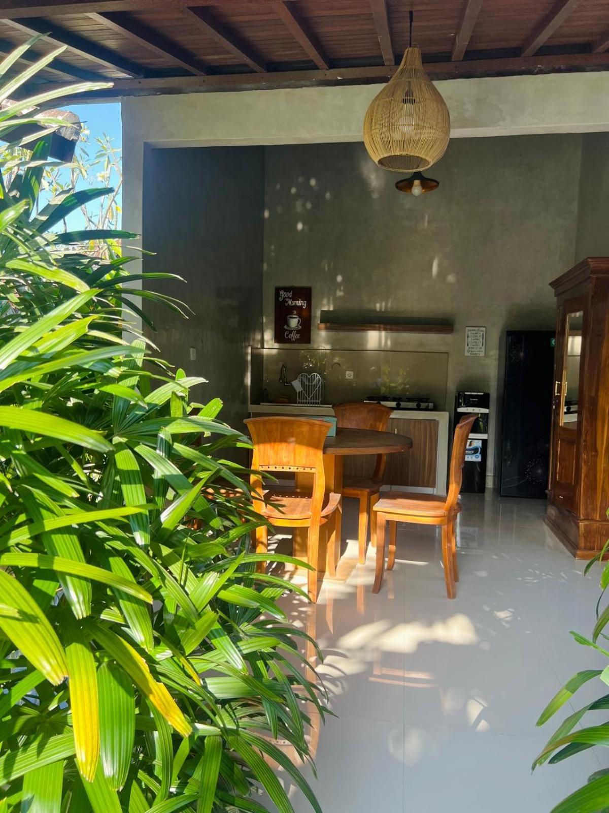 Wiryaroja Guest House チャングー エクステリア 写真
